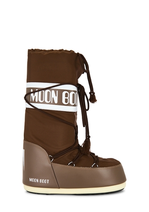 MOON BOOT Icon Nylon Boot in Brown. Size 42-44. Also in 45-47.