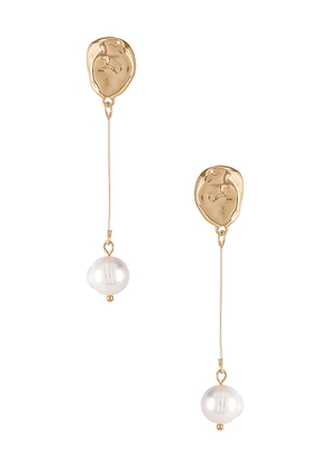 petit moments Kylie Earrings in Metallic Gold.