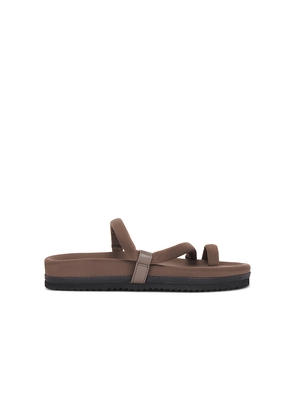 R0AM Whirl Sandal in Brown. Size 7. Also in 9.