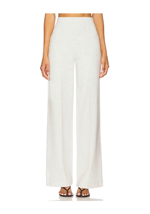 Ripley Rader Ponte Knit Straight Leg Pant in Light Grey. Size L. Also in S.