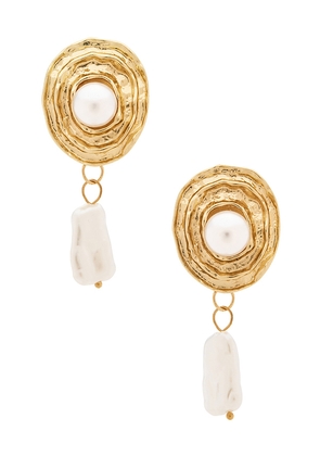 petit moments Lynn Earrings in Metallic Gold.