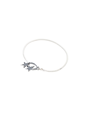 Two Jeys Icon Clasp Bracelet in Metallic Silver. Size M. Also in S.