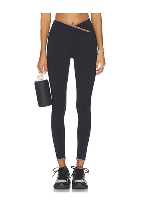 STRUT-THIS The Rae Ankle Legging in Black. Size L. Also in M.