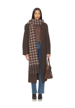 Rag & Bone Nora Houndstooth Scarf in Brown.