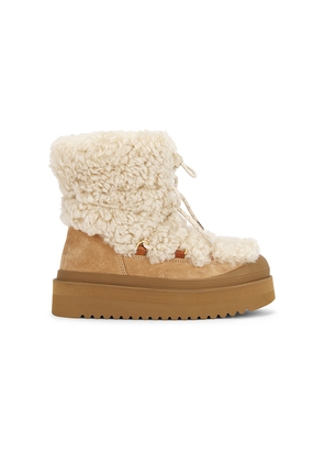 Tory Burch Mellow Shearling Boot in Beige. Size 6. Also in 8, 9.