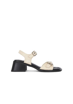 Vagabond Shoemakers Ines Sandal in Cream. Size 36. Also in 39.