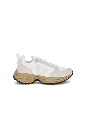 Veja Venturi Ii Sneaker in White. Size 36. Also in 39, 40, 41.