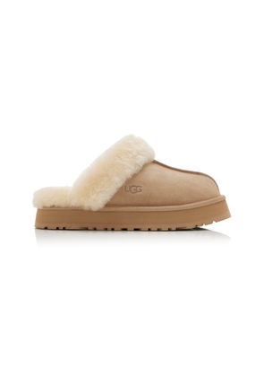 UGG Disquette Sheepskin Platform Slippers - Moda Operandi