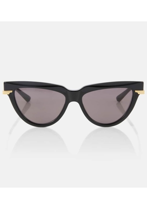 Bottega Veneta Cat-eye sunglasses