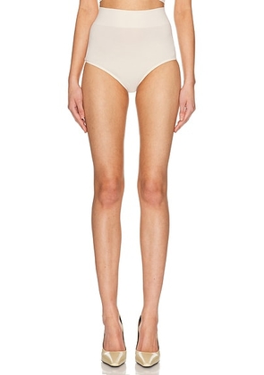Wolford Seamless Short in Buttercream - Cream. Size L (also in M, XS).
