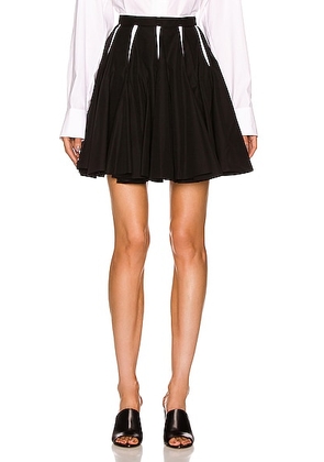 ALAÏA Skater Skirt in Noir - Black. Size 40 (also in ).