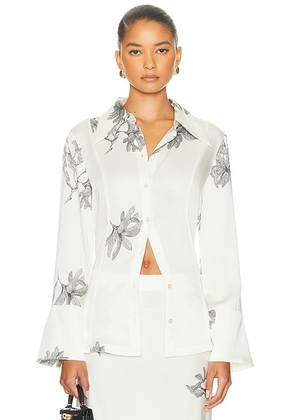 By Malene Birger Rosiannas Satin Shirt in Floral Print - White. Size 34 (also in ).
