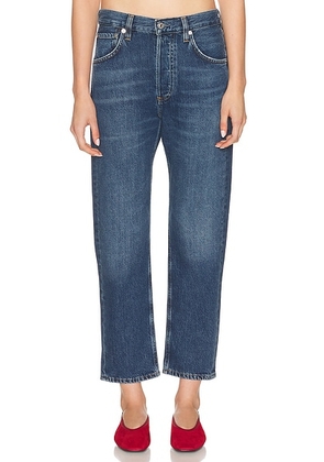 Citizens of Humanity Winslow Low Rise Boyfriend Jeans in Tinsley - Blue. Size 23 (also in 24, 25, 26, 27, 28, 29, 30, 33).