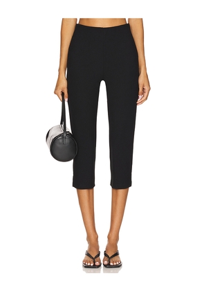 Elodie the Label Ivonne Capri Pants in Black. Size L. Also in M.