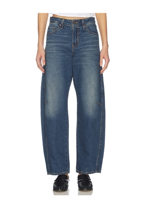 LEVI'S Baggy Dad Barrel Jeans in Blue. Size 24. Also in 25, 26, 27, 28, 29, 30, 31, 32.