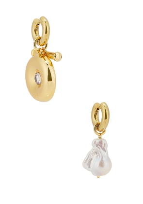 Timeless Pearly Drop Earrings in Metallic Gold.