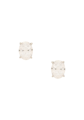 SHASHI Oval Solitaire Stud in Metallic Gold.