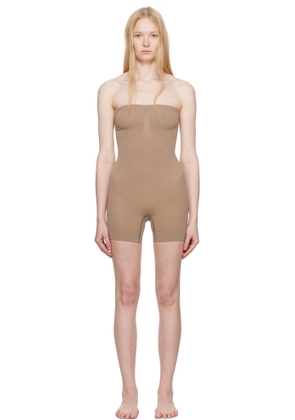 SKIMS Taupe Seamless Sculpt Strapless Shortie Bodysuit