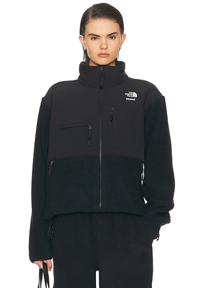 The North Face x SKIMS 1995 Denali Fleece Jacket in SK Onyx - Black. Size M (also in ).