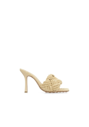 Bottega Veneta Beige Raffia Mules - EU39.5/US9.5
