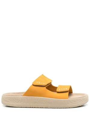 VEJA Etna slides - Yellow