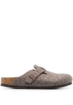 Birkenstock Boston buckle-embellished slippers - Brown