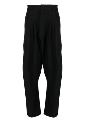 Henrik Vibskov drop-crotch tapered trousers - Black