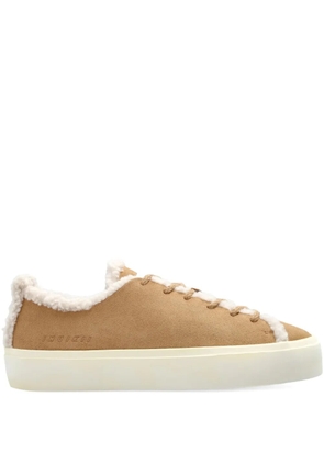 Inuikii shearling-trimmed suede sneakers - Brown