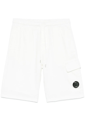 C.P. Company Lens-detail cargo shorts - White