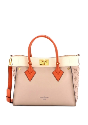 Louis Vuitton Pre-Owned On My Side Monogram Tuffetage Leather MM tote bag - Neutrals