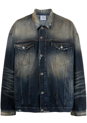 VETEMENTS distressed-effect stonewashed denim jacket - Blue