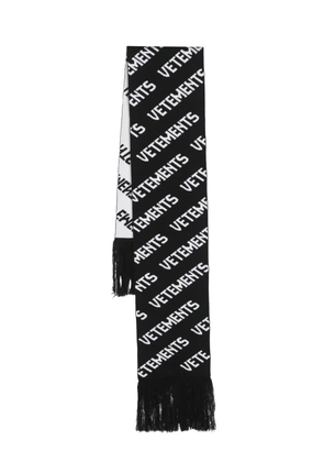 VETEMENTS logo-intarsia merino scarf - Black