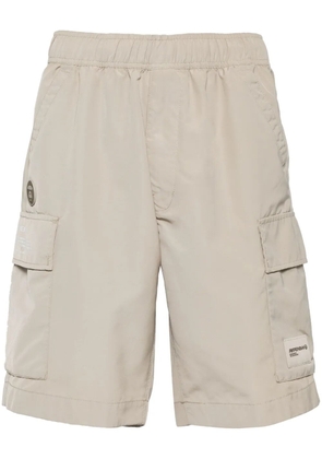 AAPE BY *A BATHING APE® logo-appliqué cargo shorts - Neutrals