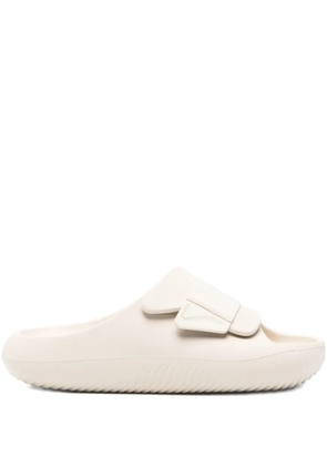 Crocs Mellow Luxe strap-detail slides - Neutrals