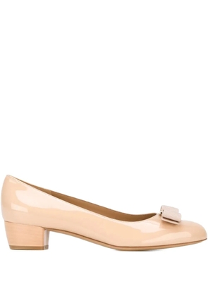 Ferragamo 30mm Vara pumps - Neutrals
