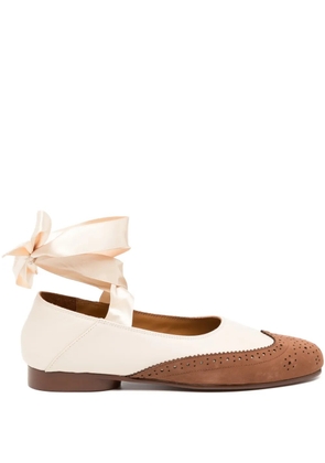 MASU wing tip ballet shoes - Neutrals