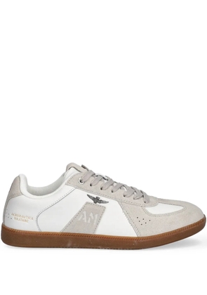 Aeronautica Militare logo-appliqué sneakers - White