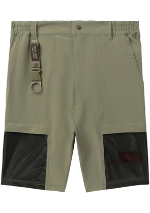 izzue mesh-panelled Bermuda shorts - Green