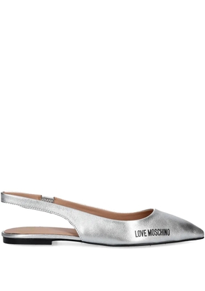 Love Moschino logo-print ballerina shoes - Silver