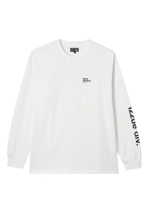 izzue logo-print long-sleeve T-shirt - White
