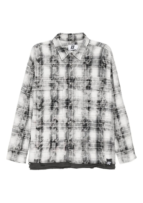 izzue logo-patched shirt - Black