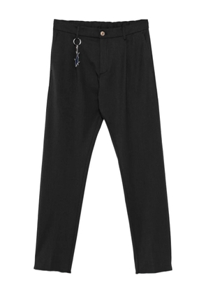 Paul & Shark shark-keychain pleated trousers - Black