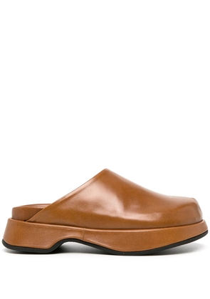 Reike Nen Hyggle leather clogs - Brown