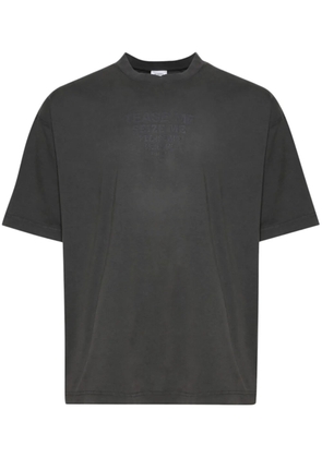 VETEMENTS slogan-print T-shirt - Grey