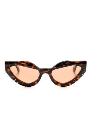 Kuboraum Y8 cat-eye sunglasses - Brown