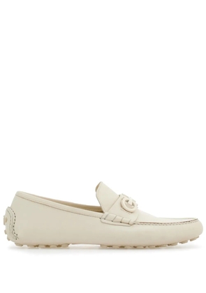 Ferragamo Gancini-plaque leather loafers - Neutrals