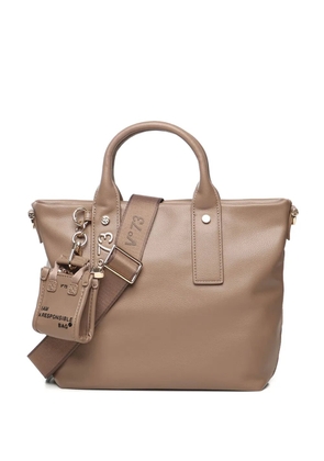 V°73 Matilda logo-charm tote bag - Brown