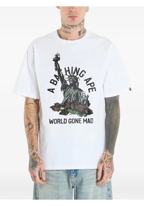 A BATHING APE® Statue Liberty Graphic T-shirt - White