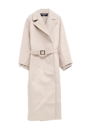 Jacquemus belted cuffed trench coat - White