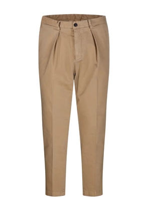 Entre Amis pleated trousers - Neutrals